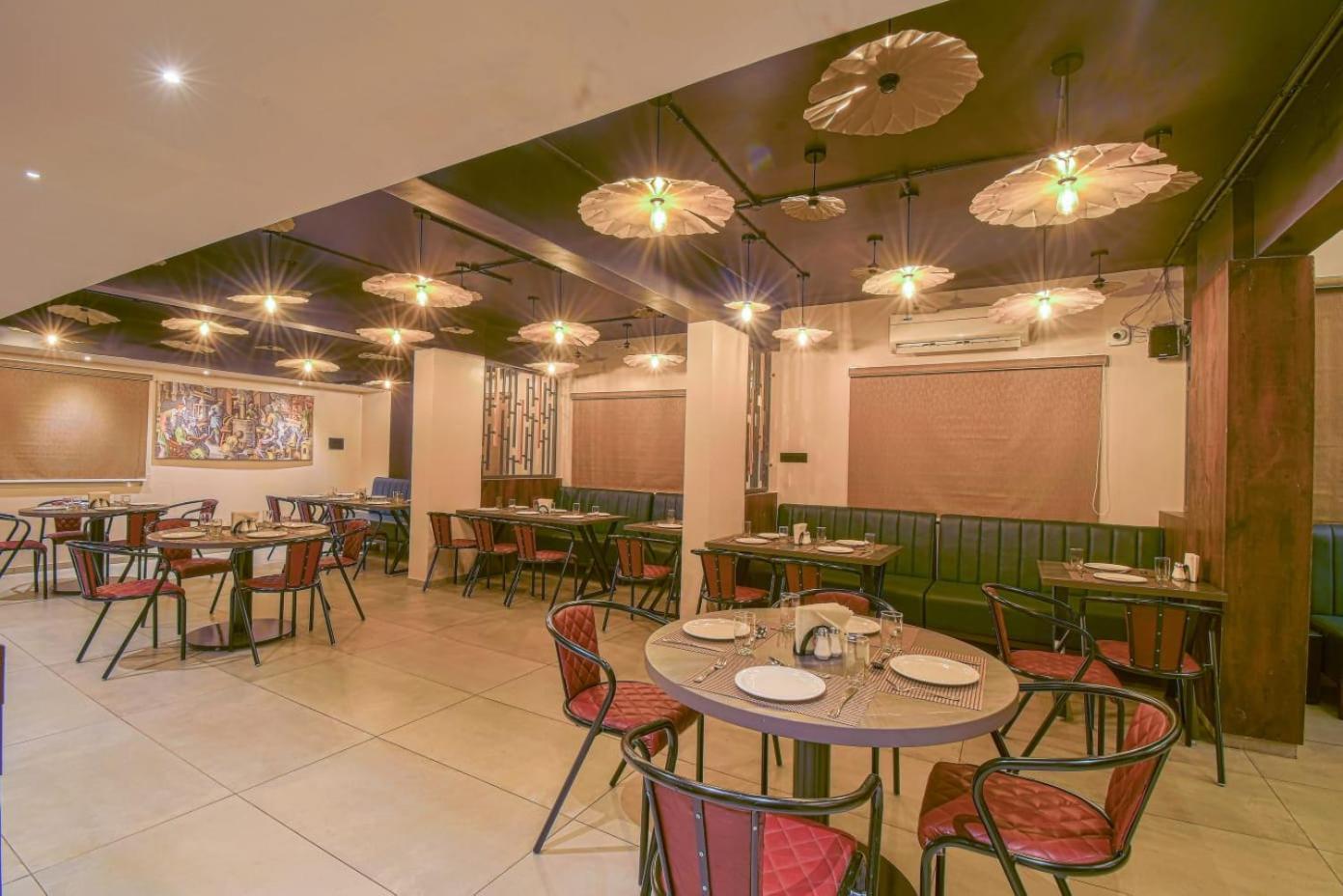 Hotel Vrindavan Deluxe Kolhapur Exterior foto