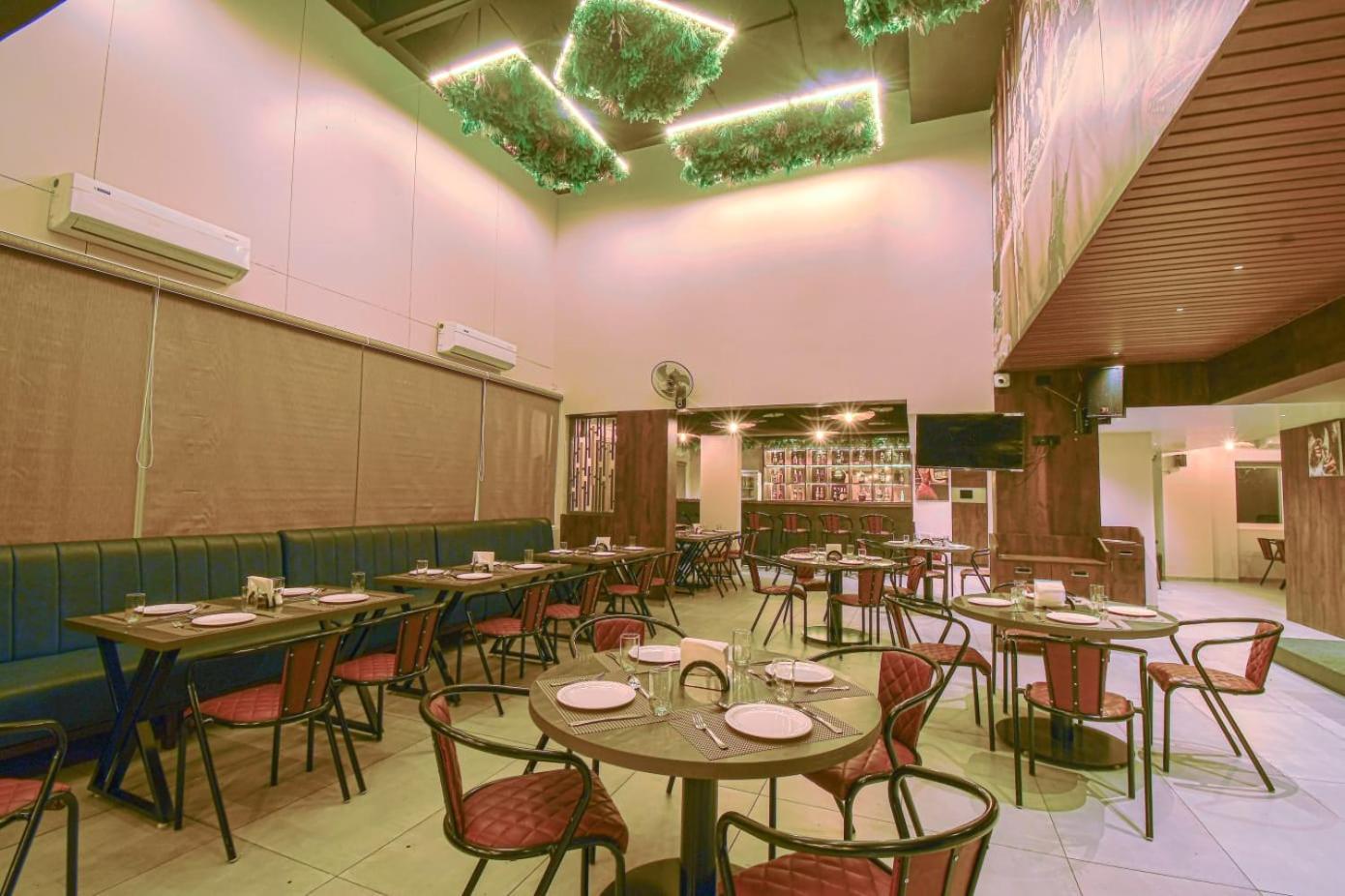 Hotel Vrindavan Deluxe Kolhapur Exterior foto